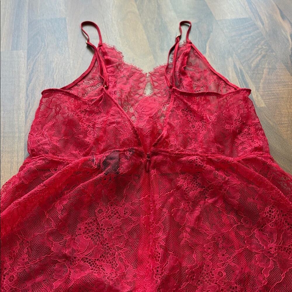 Victoria's Secret Woman’s Size S Red Lace Chemise - Picture 6 of 16